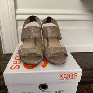 Michael Kors Beige Embossed Heels